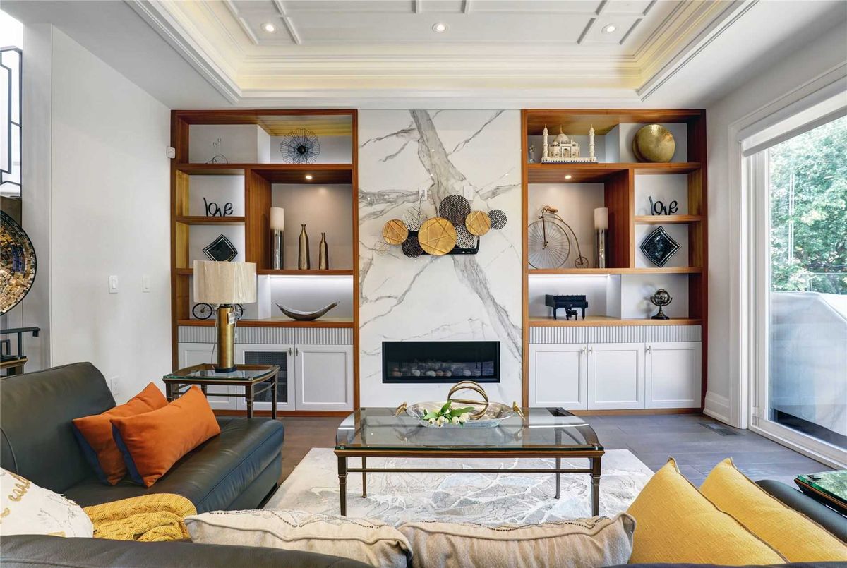 img-gallery