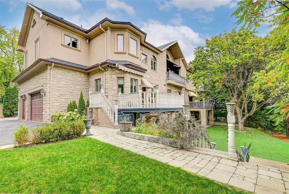 9 Post Road 9 Post Road Toronto C12