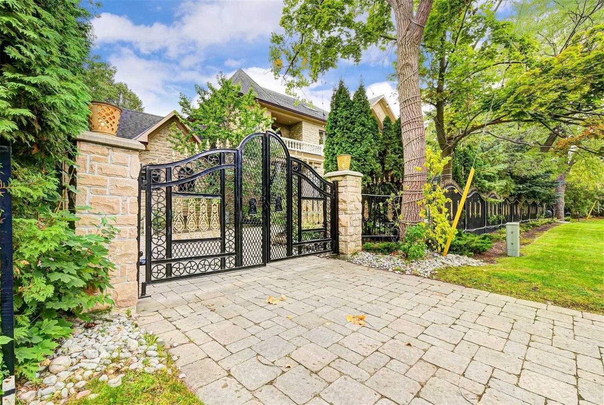 9 Post Road 9 Post Road Toronto C12