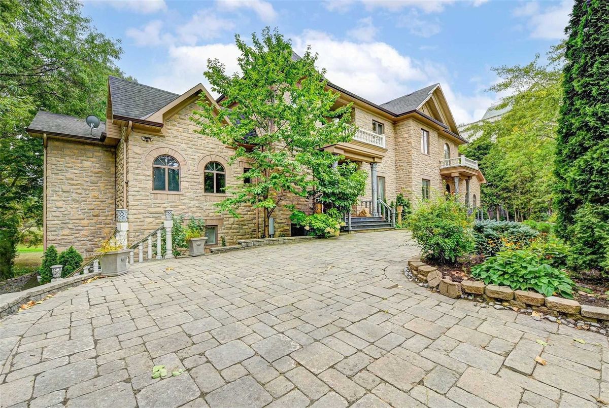 9 Post Road 9 Post Road Toronto C12