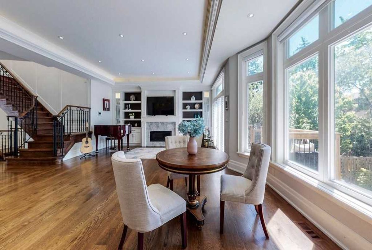 321 Maplehurst Ave 321 Maplehurst Ave Toronto