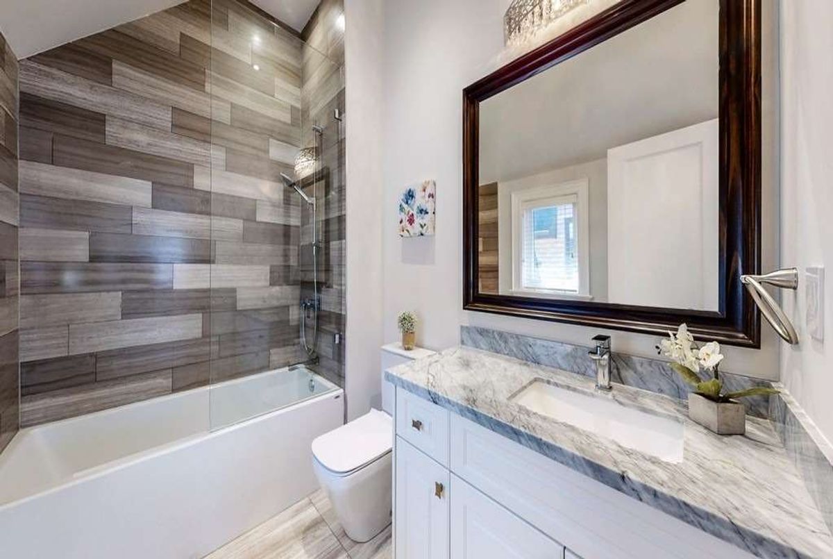 321 Maplehurst Ave 321 Maplehurst Ave Toronto