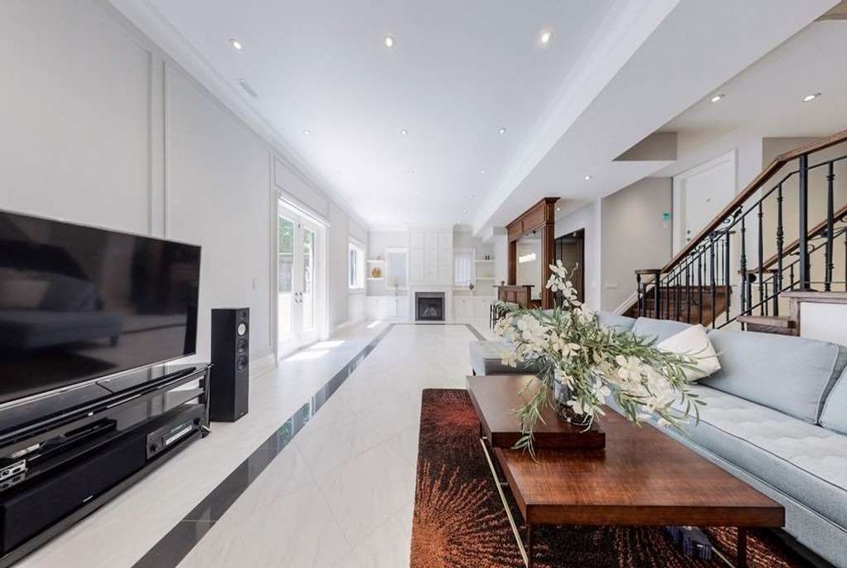 321 Maplehurst Ave 321 Maplehurst Ave Toronto