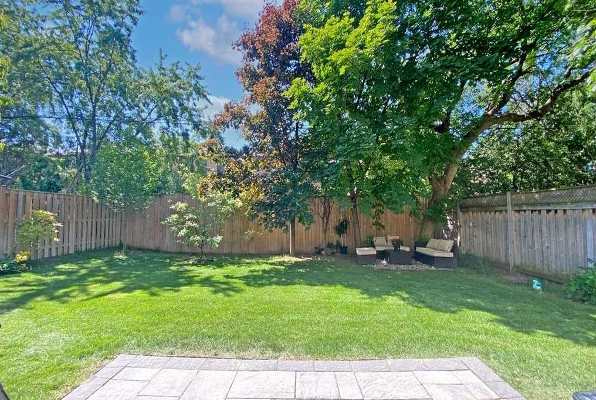 321 Maplehurst Ave 321 Maplehurst Ave Toronto