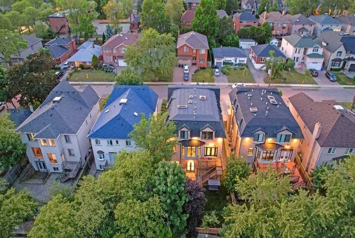 321 Maplehurst Ave 321 Maplehurst Ave Toronto