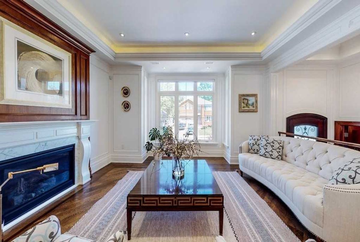 321 Maplehurst Ave 321 Maplehurst Ave Toronto