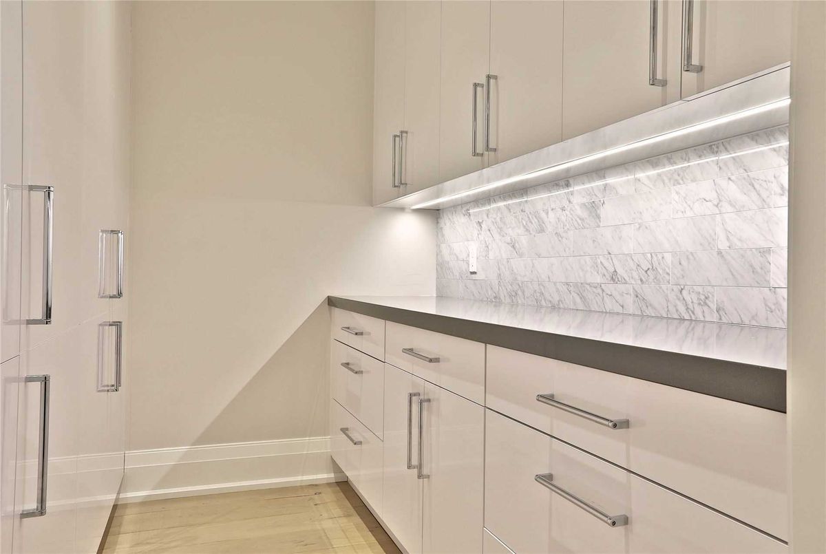 34 Stratheden Road 34 Stratheden Road Toronto C12