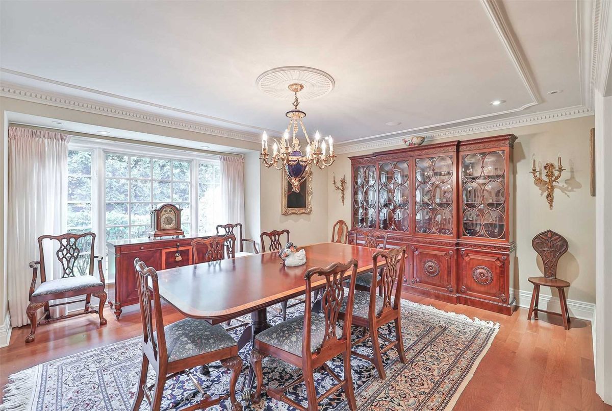 19 Forest Glen Crescent 19 Forest Glen Crescent Toronto C12