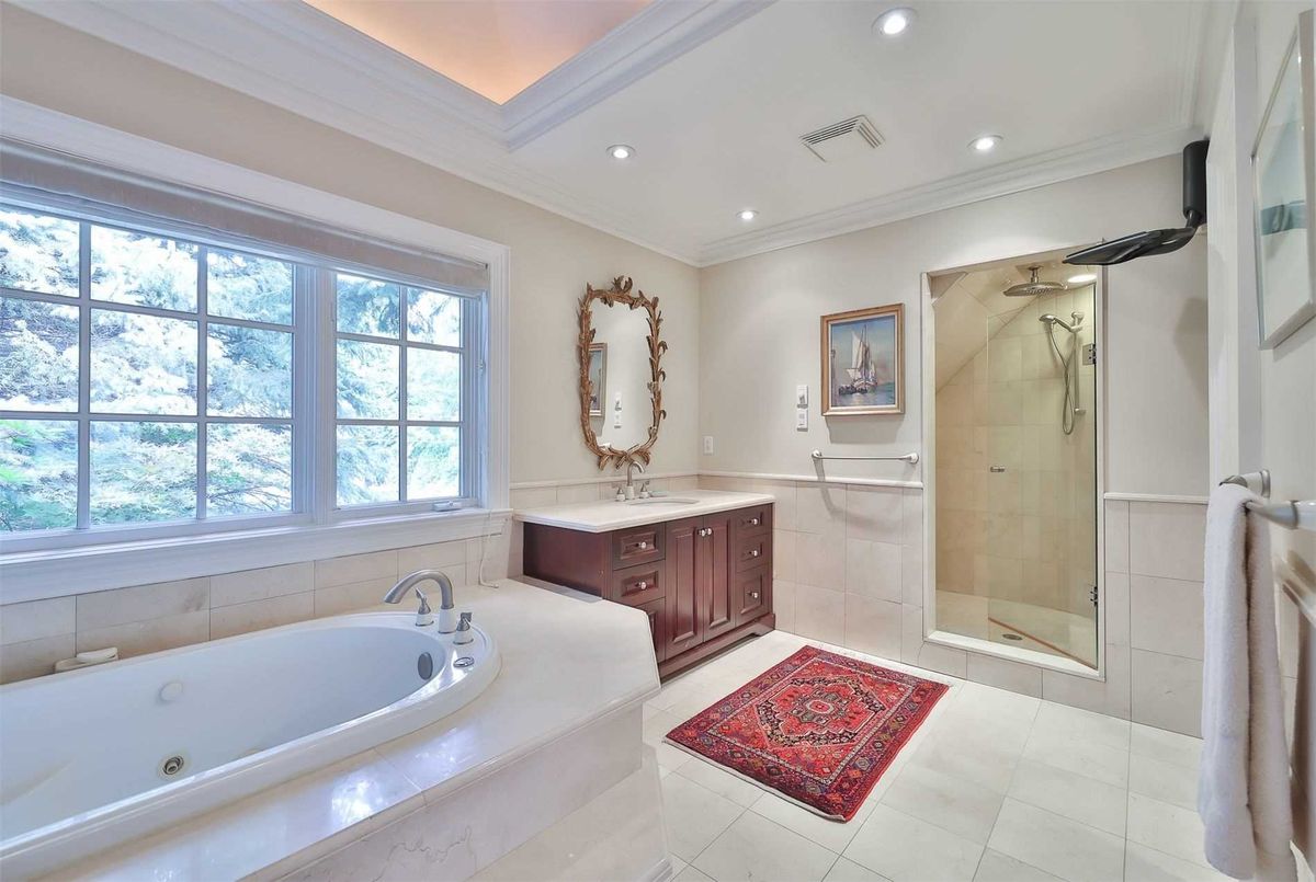 19 Forest Glen Crescent 19 Forest Glen Crescent Toronto C12