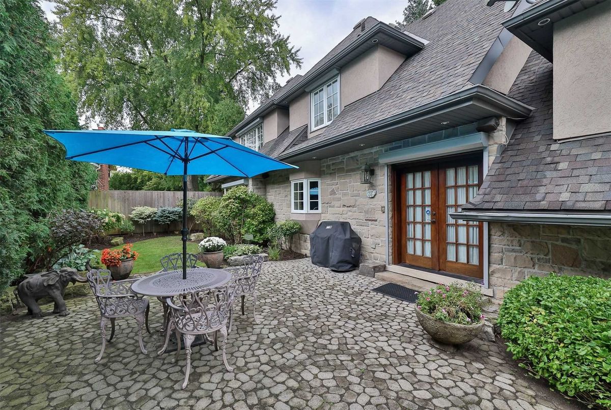 19 Forest Glen Crescent 19 Forest Glen Crescent Toronto C12