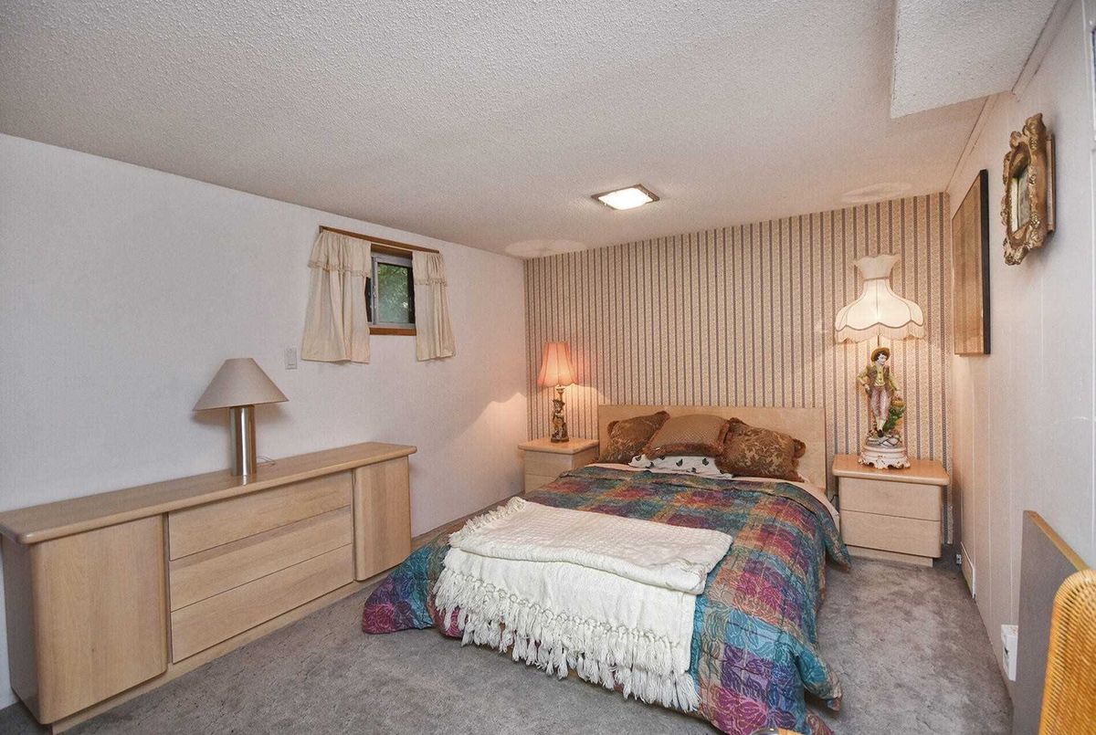 89 Avondale Avenue 89 Avondale Avenue Toronto C14