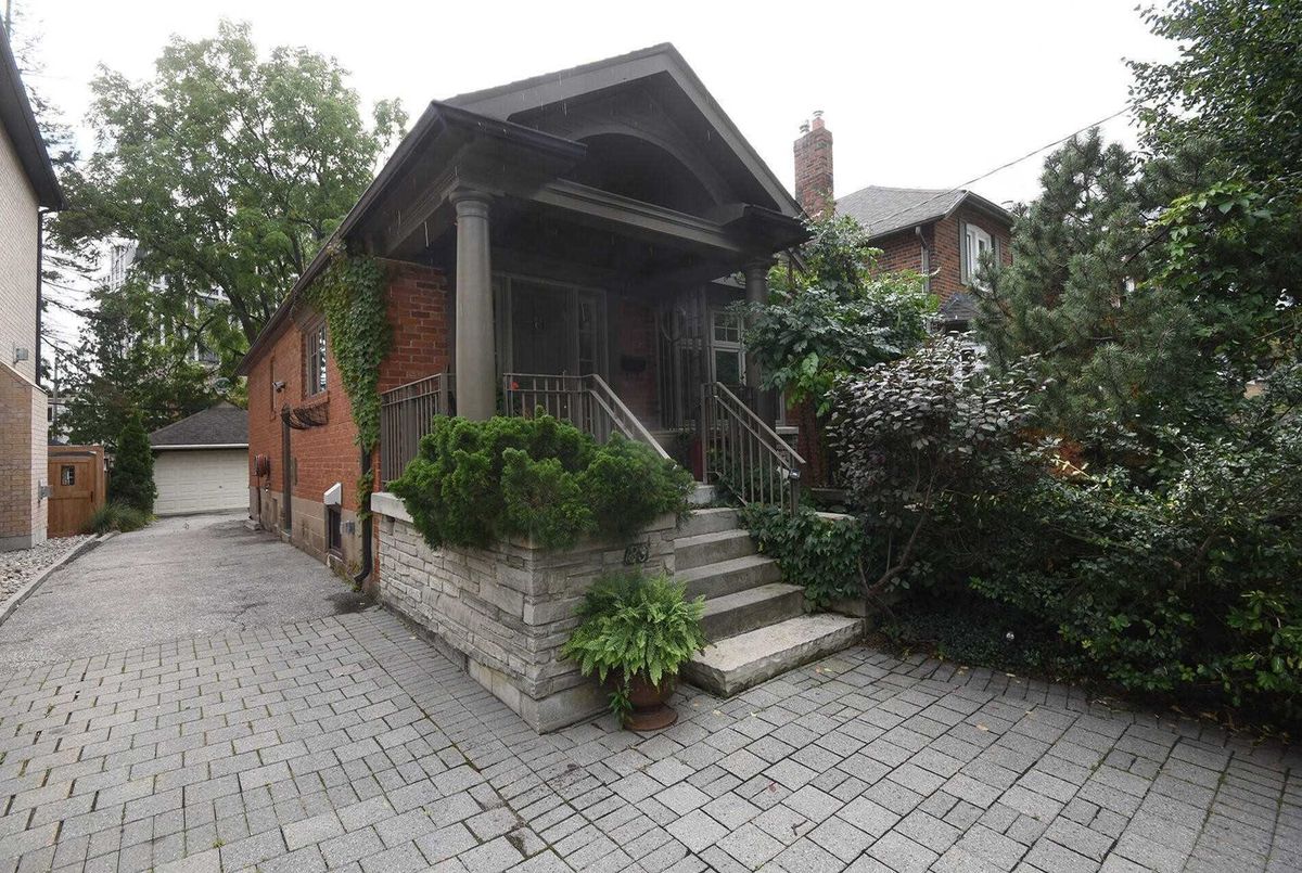 89 Avondale Avenue 89 Avondale Avenue Toronto C14