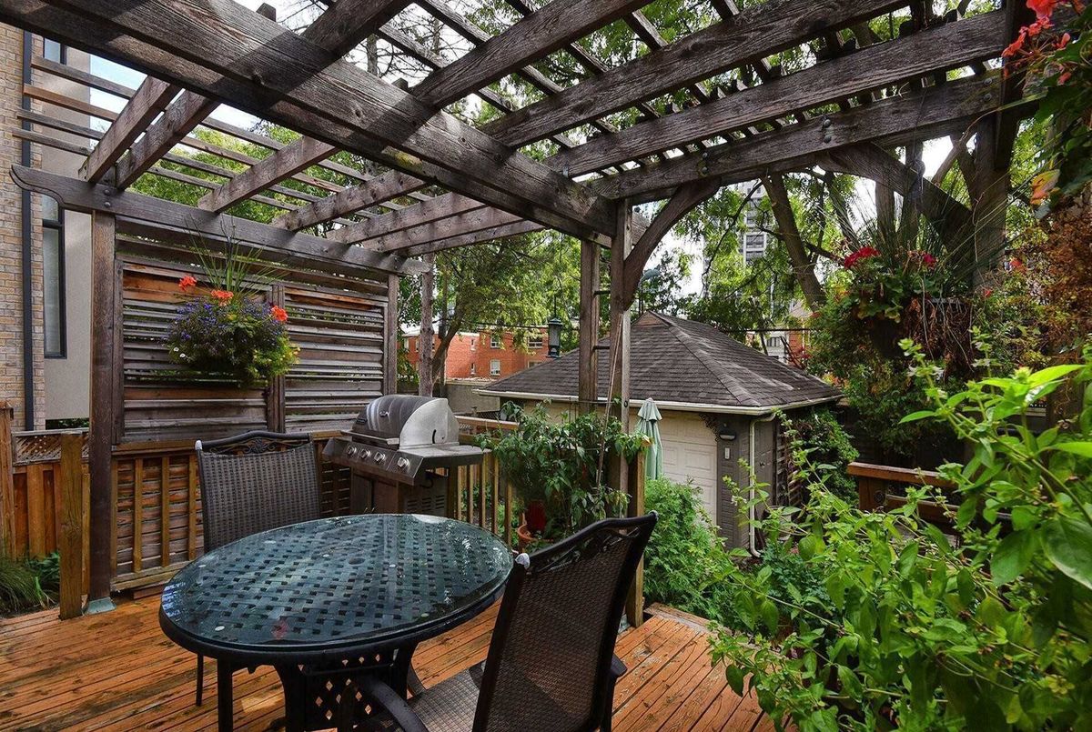 89 Avondale Avenue 89 Avondale Avenue Toronto C14