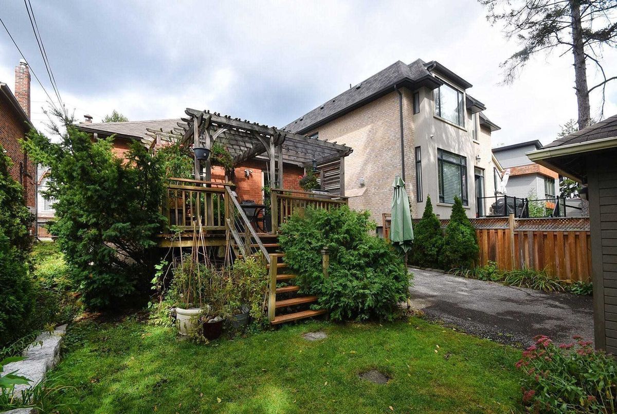 89 Avondale Avenue 89 Avondale Avenue Toronto C14