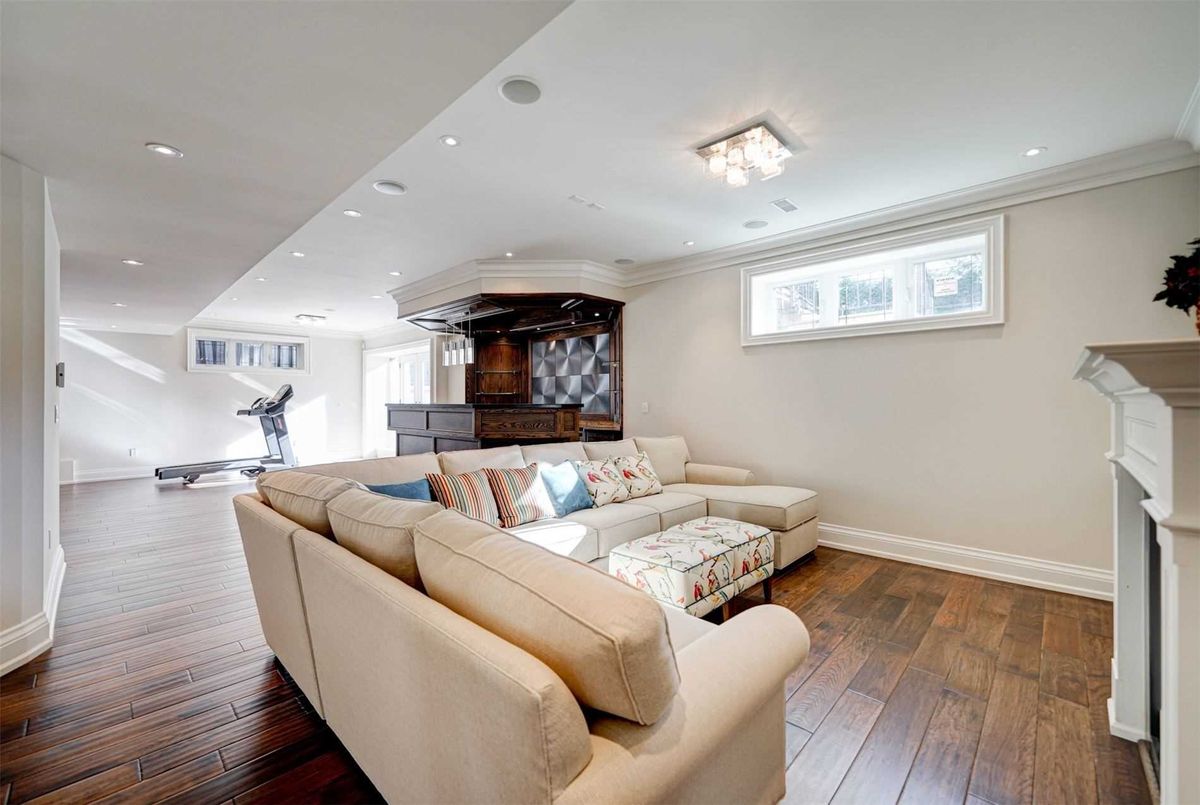img-gallery