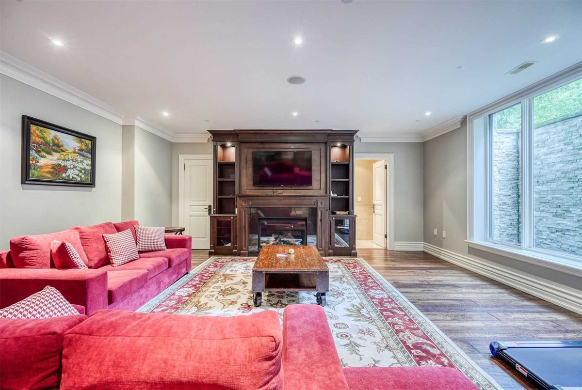 49 Plymbridge Rd 49 Plymbridge Rd Toronto