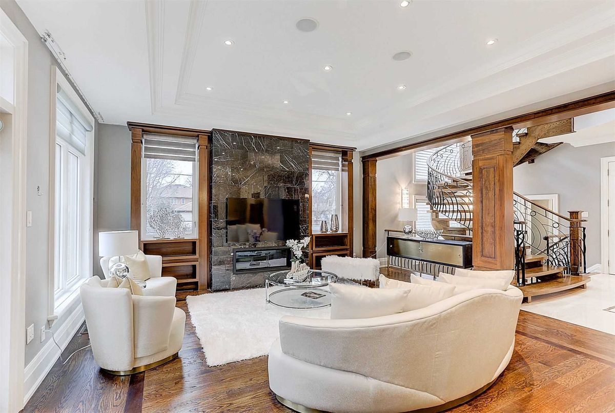 180 Greenfield Avenue 180 Greenfield Avenue Toronto C14