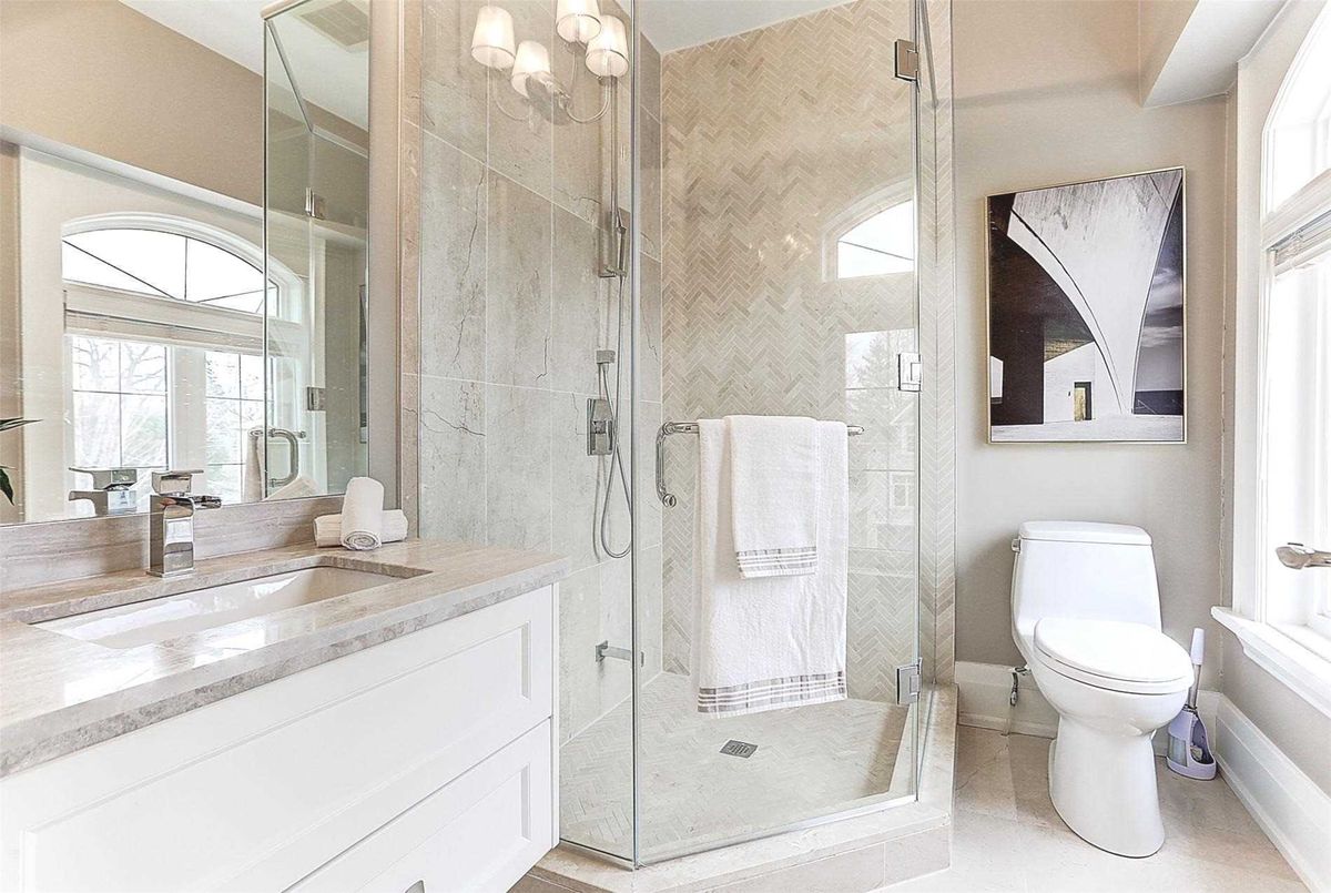 180 Greenfield Avenue 180 Greenfield Avenue Toronto C14