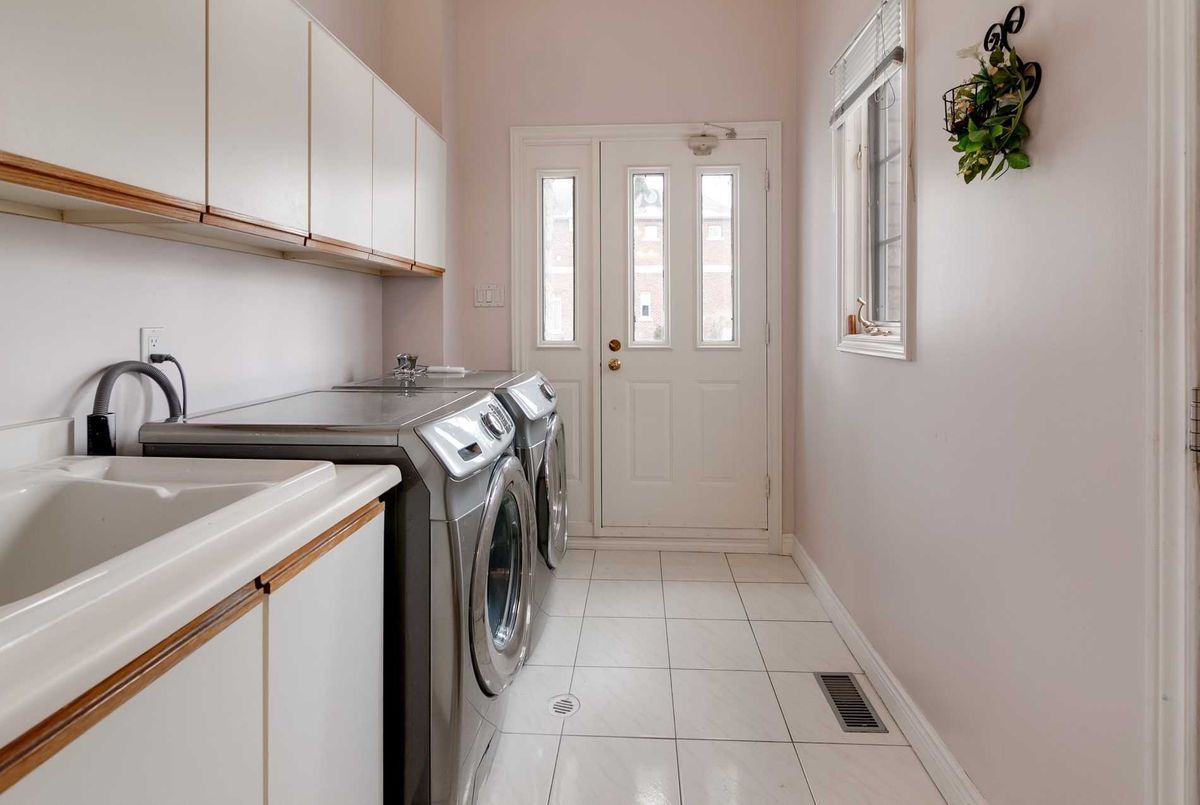 194 Holmes Avenue 194 Holmes Avenue Toronto C14