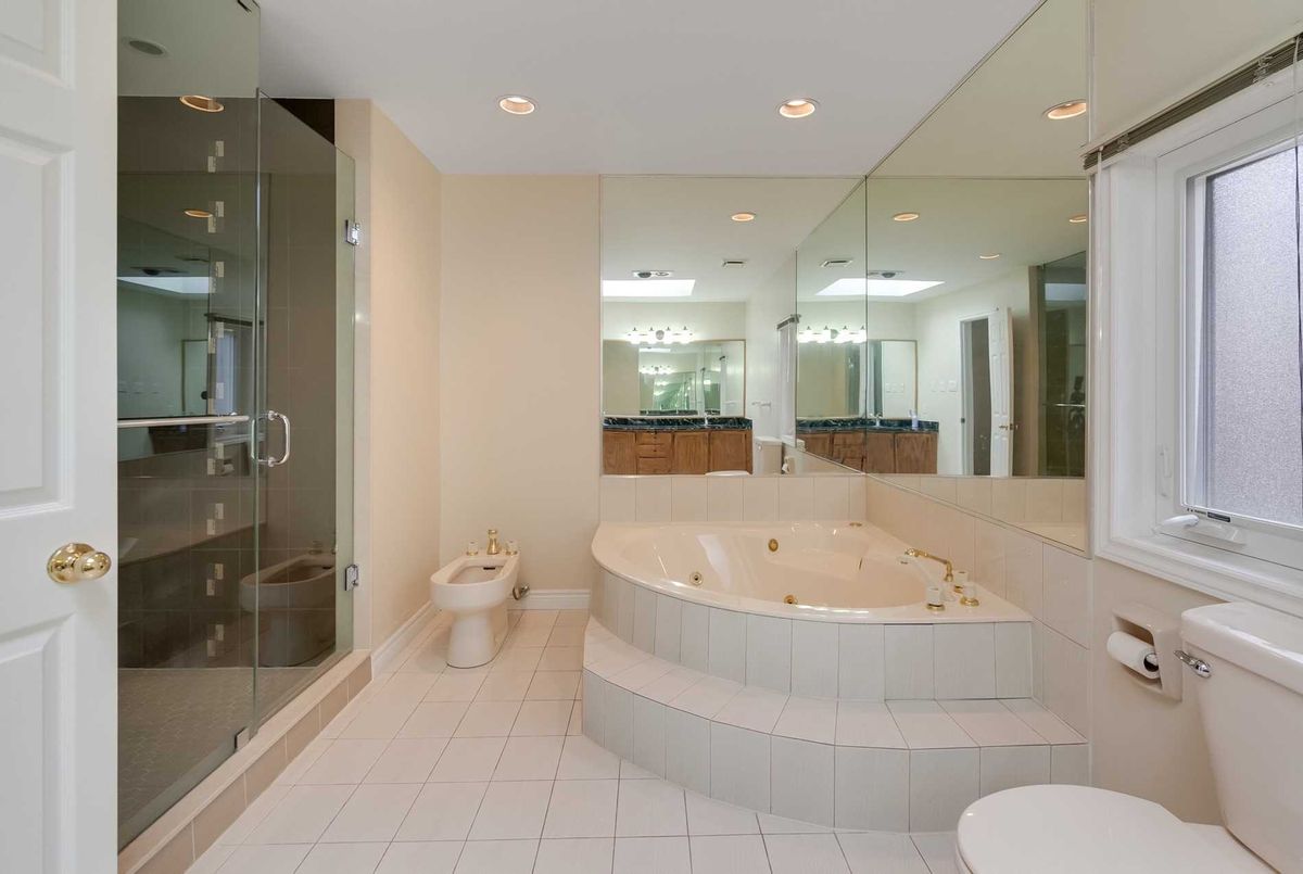 194 Holmes Avenue 194 Holmes Avenue Toronto C14