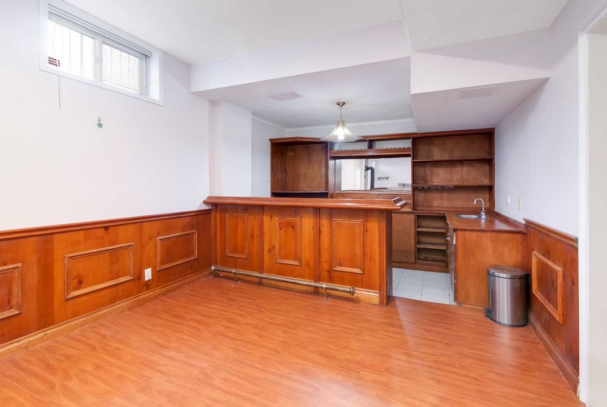 194 Holmes Avenue 194 Holmes Avenue Toronto C14