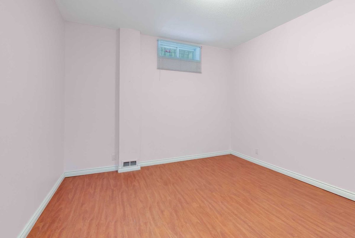 194 Holmes Avenue 194 Holmes Avenue Toronto C14