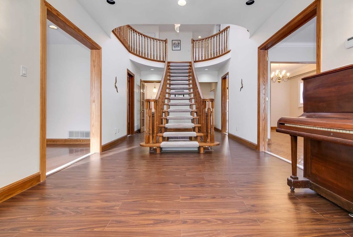 194 Holmes Avenue 194 Holmes Avenue Toronto C14