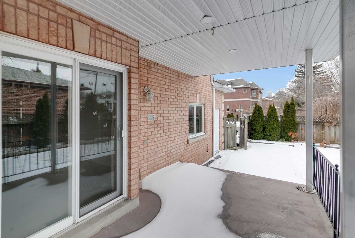 194 Holmes Avenue 194 Holmes Avenue Toronto C14