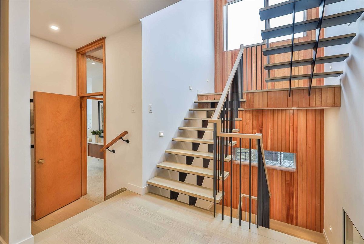 15 Citation Drive 15 Citation Drive Toronto C15