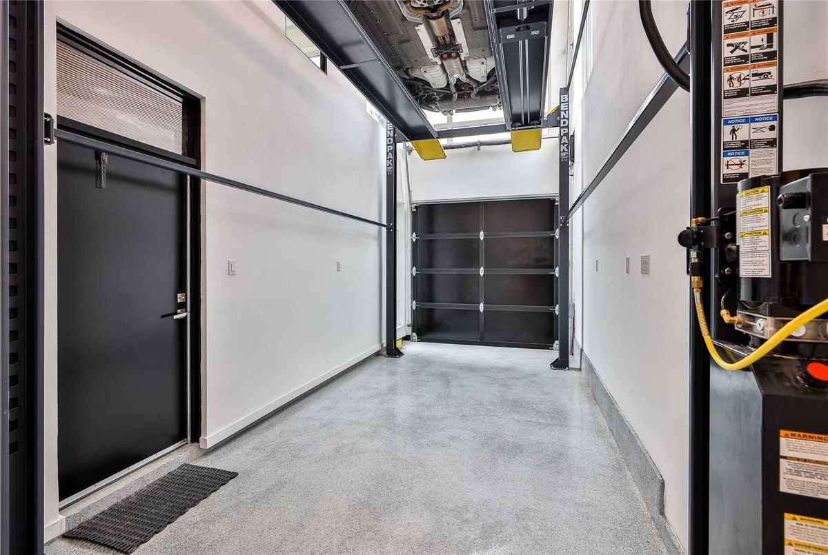 15 Citation Drive 15 Citation Drive Toronto C15