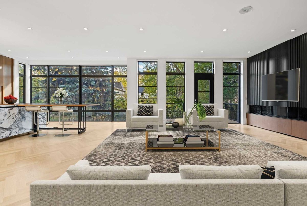 217 Kingsdale Avenue 217 Kingsdale Avenue Toronto C14