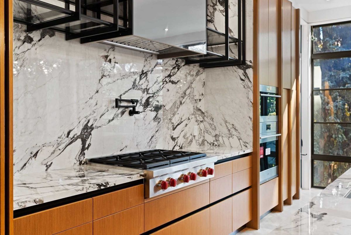 217 Kingsdale Avenue 217 Kingsdale Avenue Toronto C14