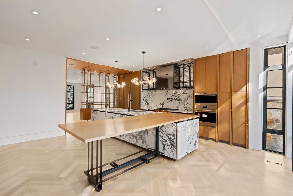 217 Kingsdale Avenue 217 Kingsdale Avenue Toronto C14