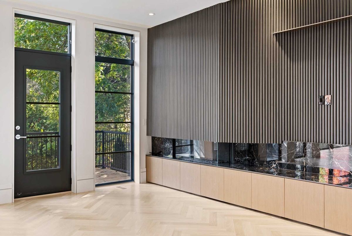 217 Kingsdale Avenue 217 Kingsdale Avenue Toronto C14