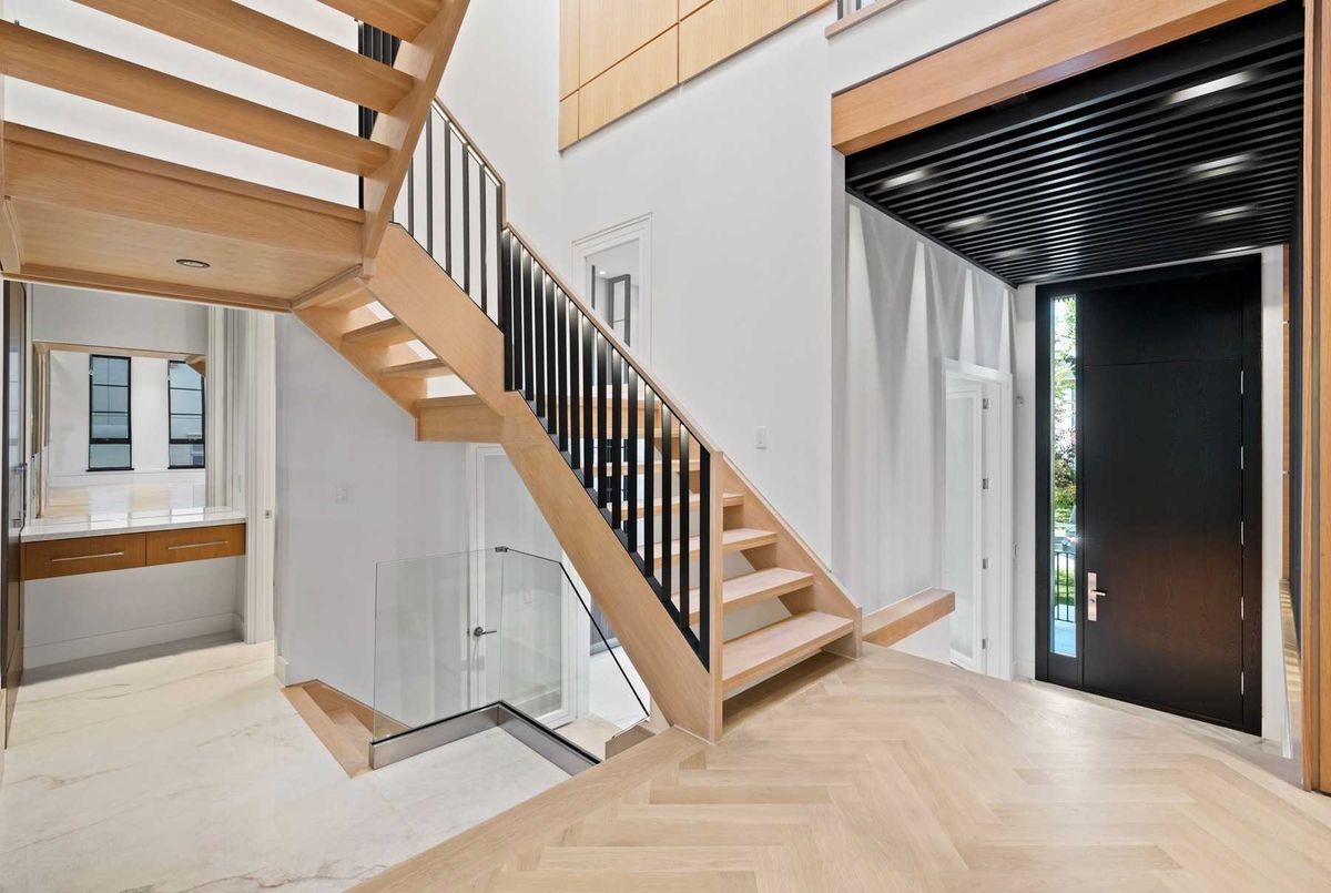 217 Kingsdale Avenue 217 Kingsdale Avenue Toronto C14