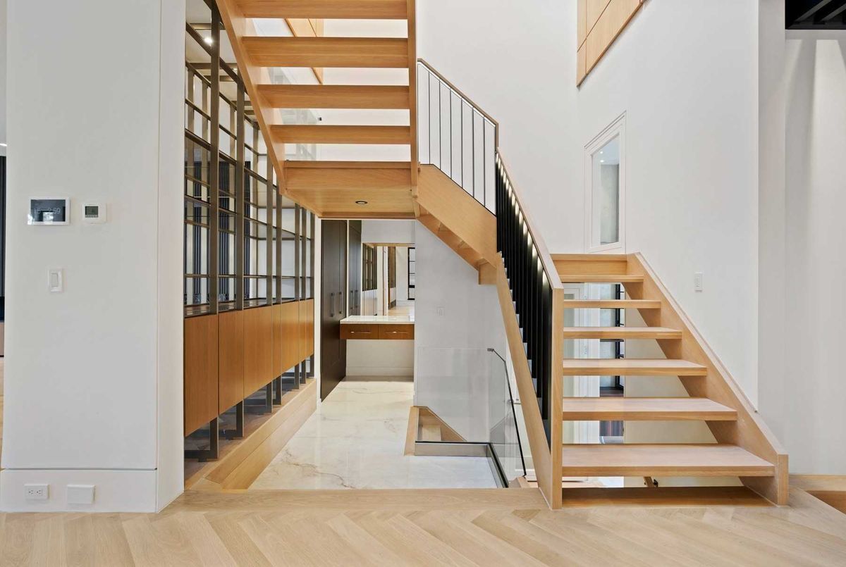 217 Kingsdale Avenue 217 Kingsdale Avenue Toronto C14