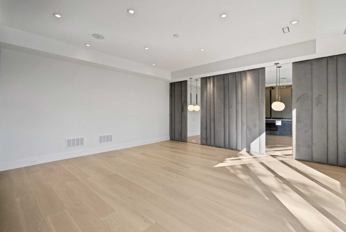 217 Kingsdale Avenue 217 Kingsdale Avenue Toronto C14