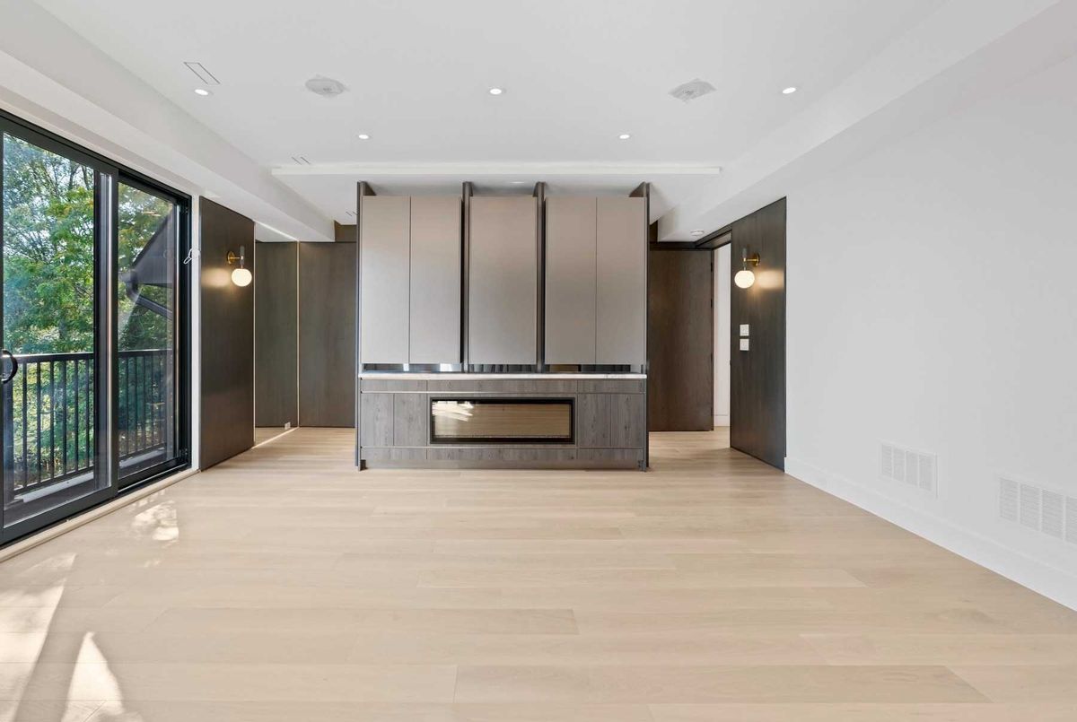 217 Kingsdale Avenue 217 Kingsdale Avenue Toronto C14