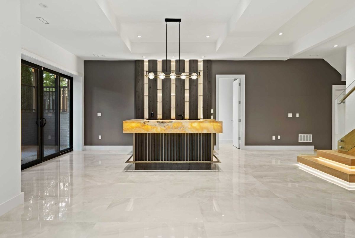 217 Kingsdale Avenue 217 Kingsdale Avenue Toronto C14