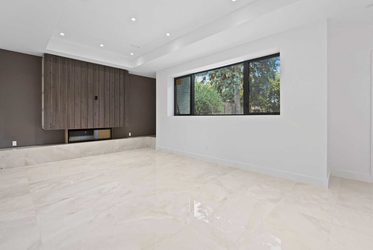 217 Kingsdale Avenue 217 Kingsdale Avenue Toronto C14