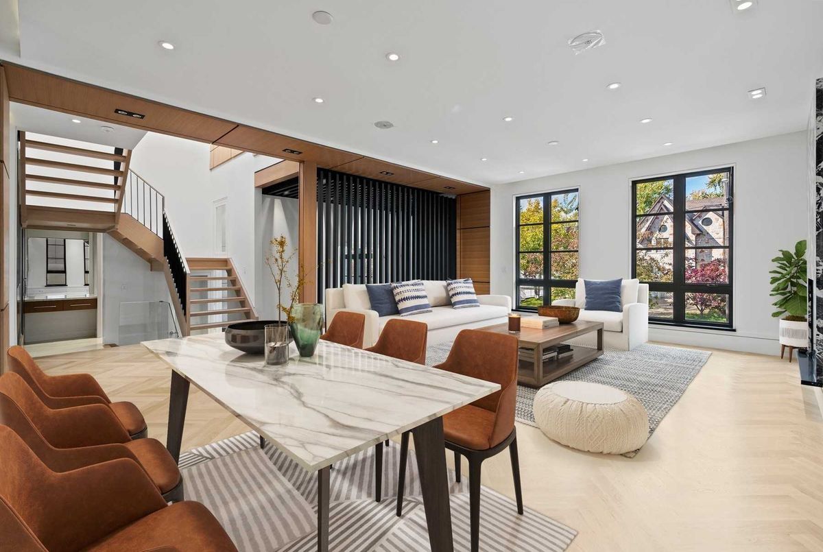 217 Kingsdale Avenue 217 Kingsdale Avenue Toronto C14