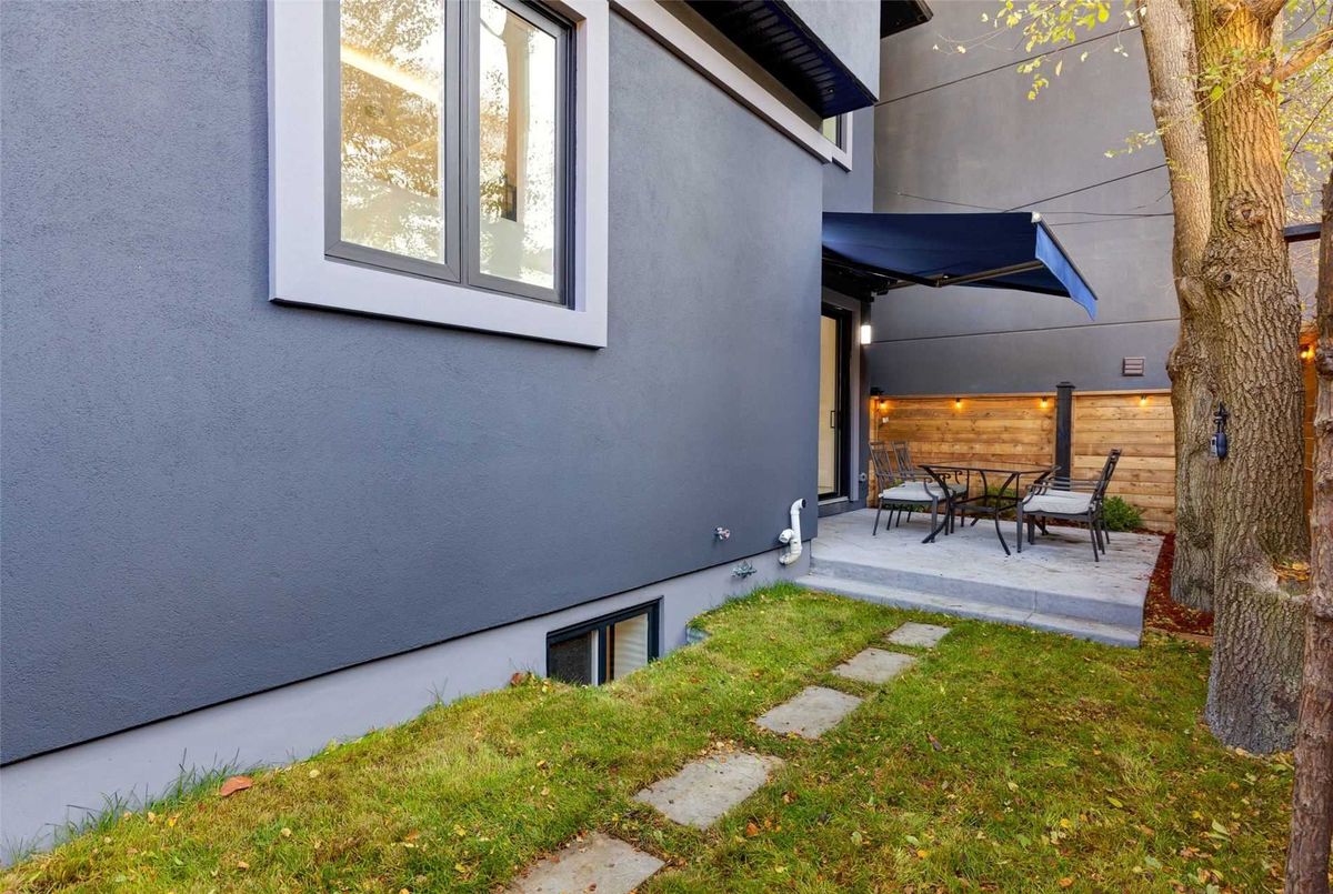 1566 Mount Pleasant Road 1566 Mount Pleasant Road Toronto C04