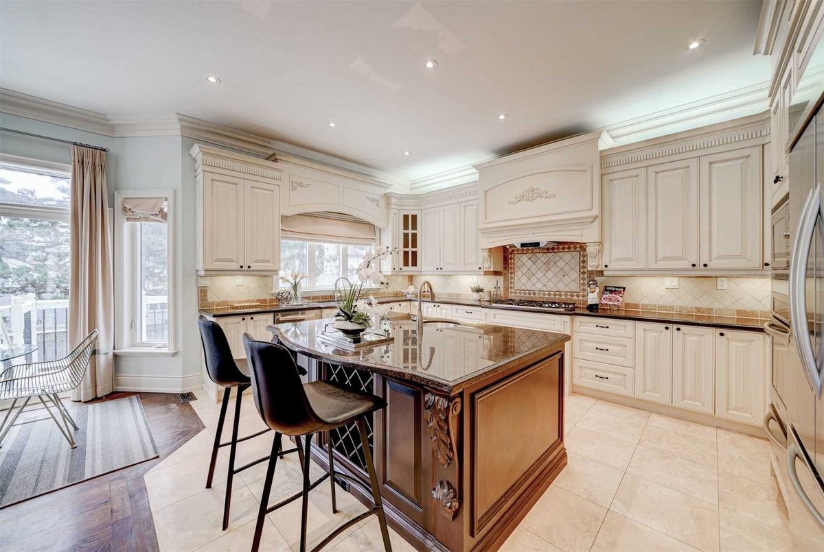 111 Alfred Ave 111 Alfred Ave Toronto