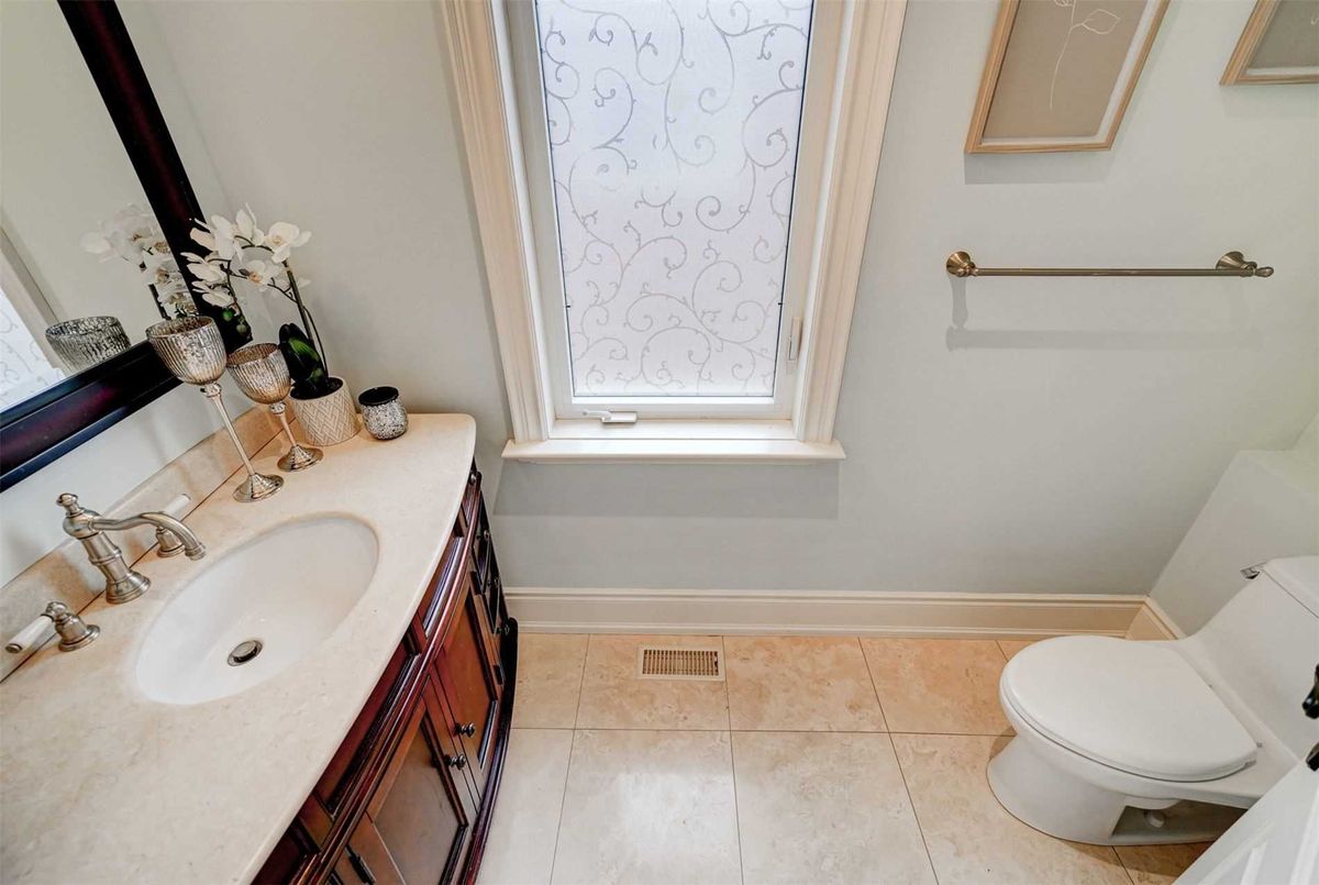 111 Alfred Ave 111 Alfred Ave Toronto