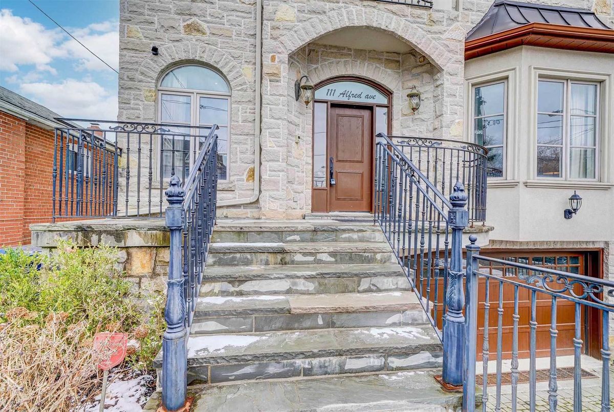 111 Alfred Ave 111 Alfred Ave Toronto