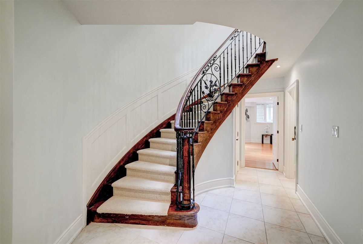 111 Alfred Ave 111 Alfred Ave Toronto