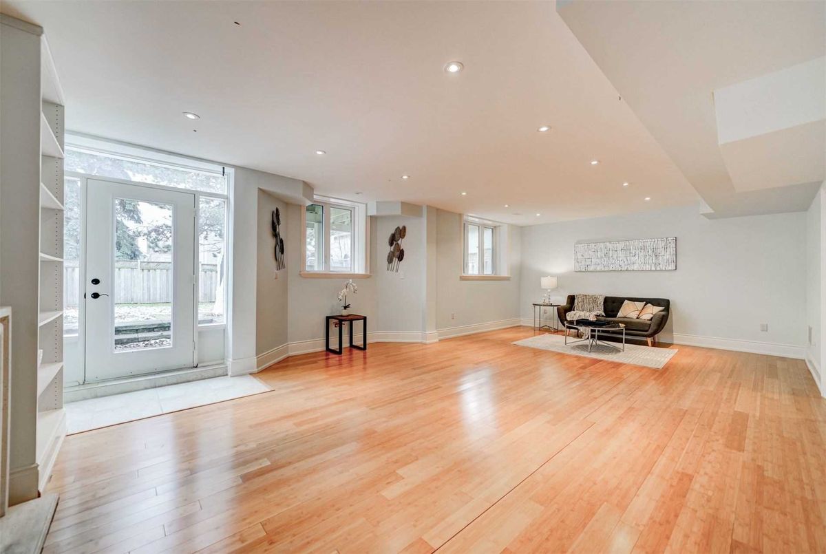 111 Alfred Ave 111 Alfred Ave Toronto