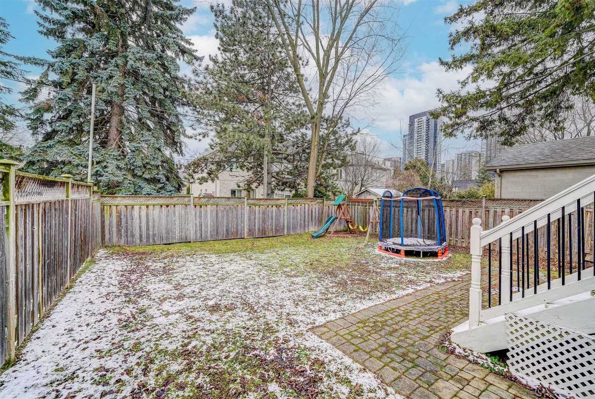 111 Alfred Ave 111 Alfred Ave Toronto