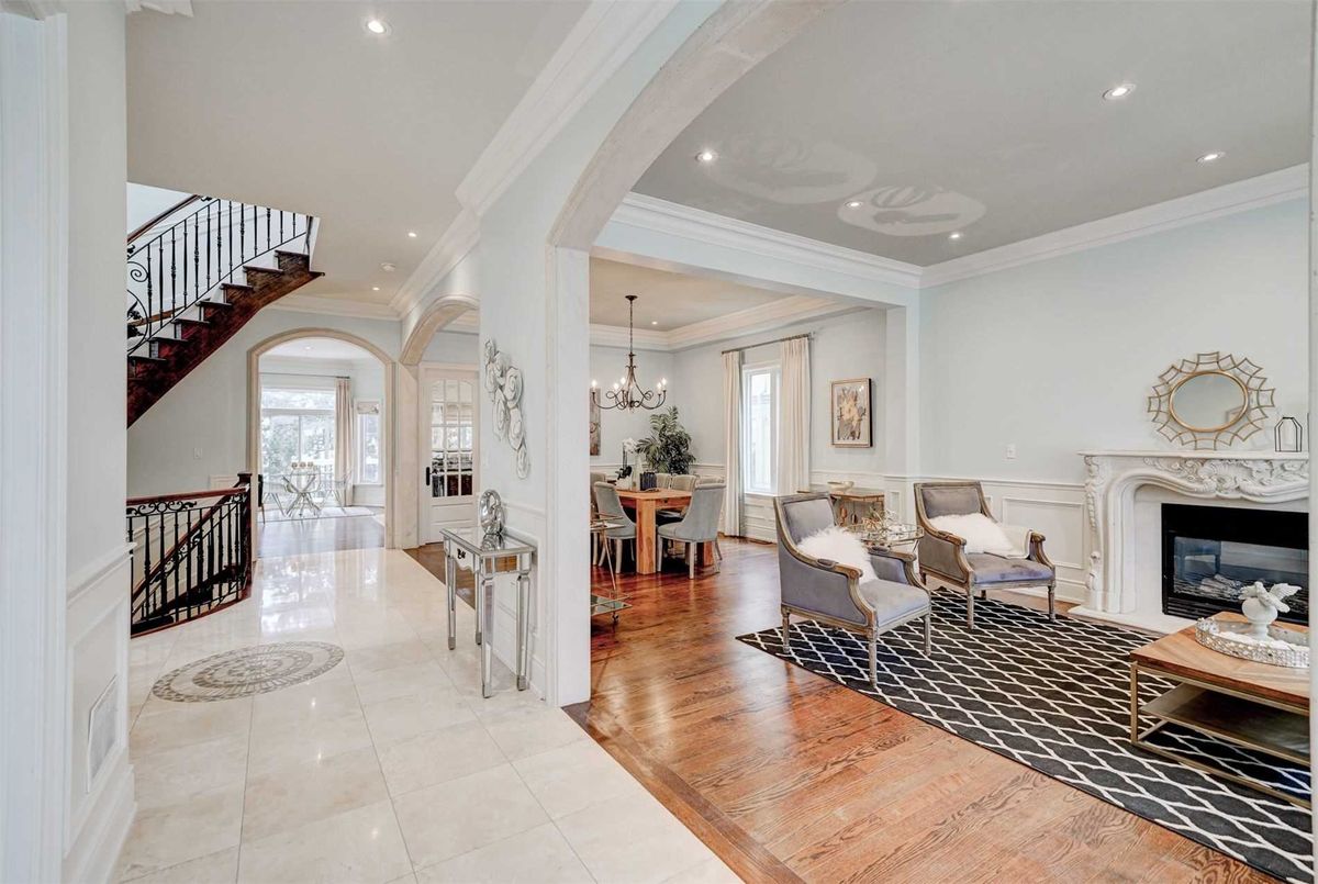 111 Alfred Ave 111 Alfred Ave Toronto