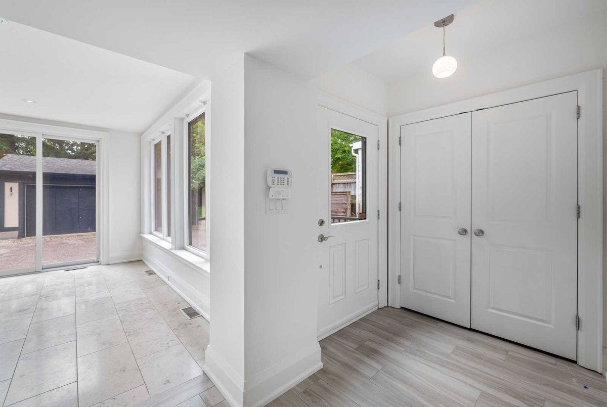 373 Glengrove Avenue W 373 Glengrove Avenue W Toronto C04